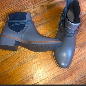 FREE ship Bernardo waterproof RainBoots size 8